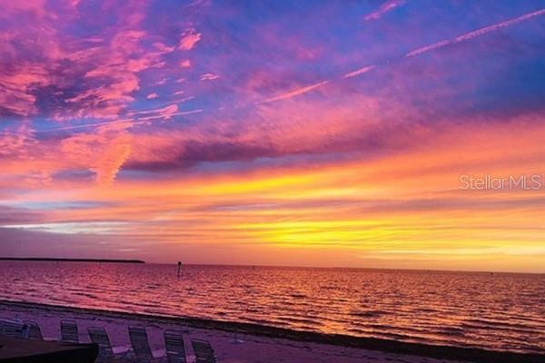 Listing photo id 30 for 611 Destiny Drive 116