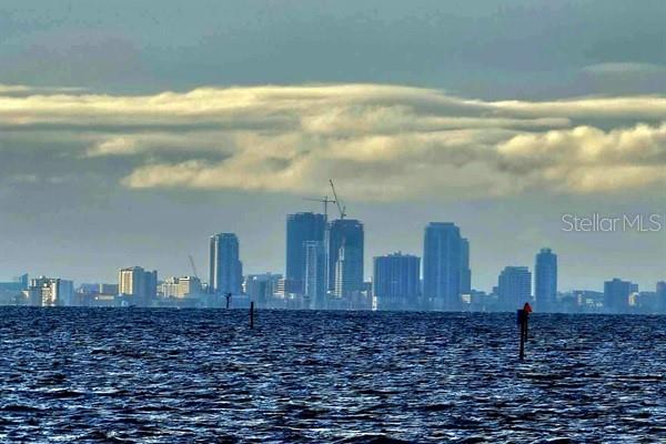 Listing photo id 37 for 611 Destiny Drive 116