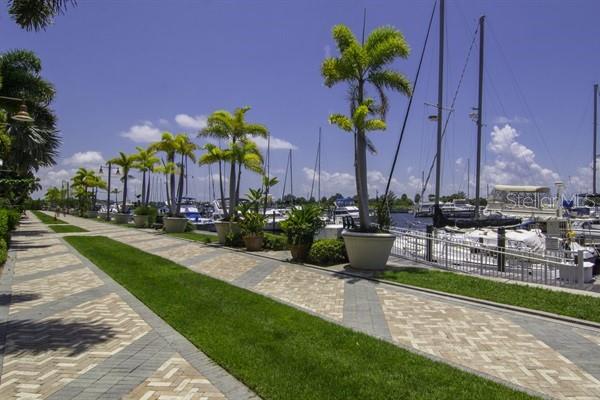 Listing photo id 47 for 611 Destiny Drive 116