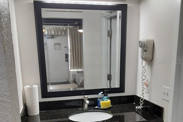 Listing photo id 7 for 611 Destiny Drive 116