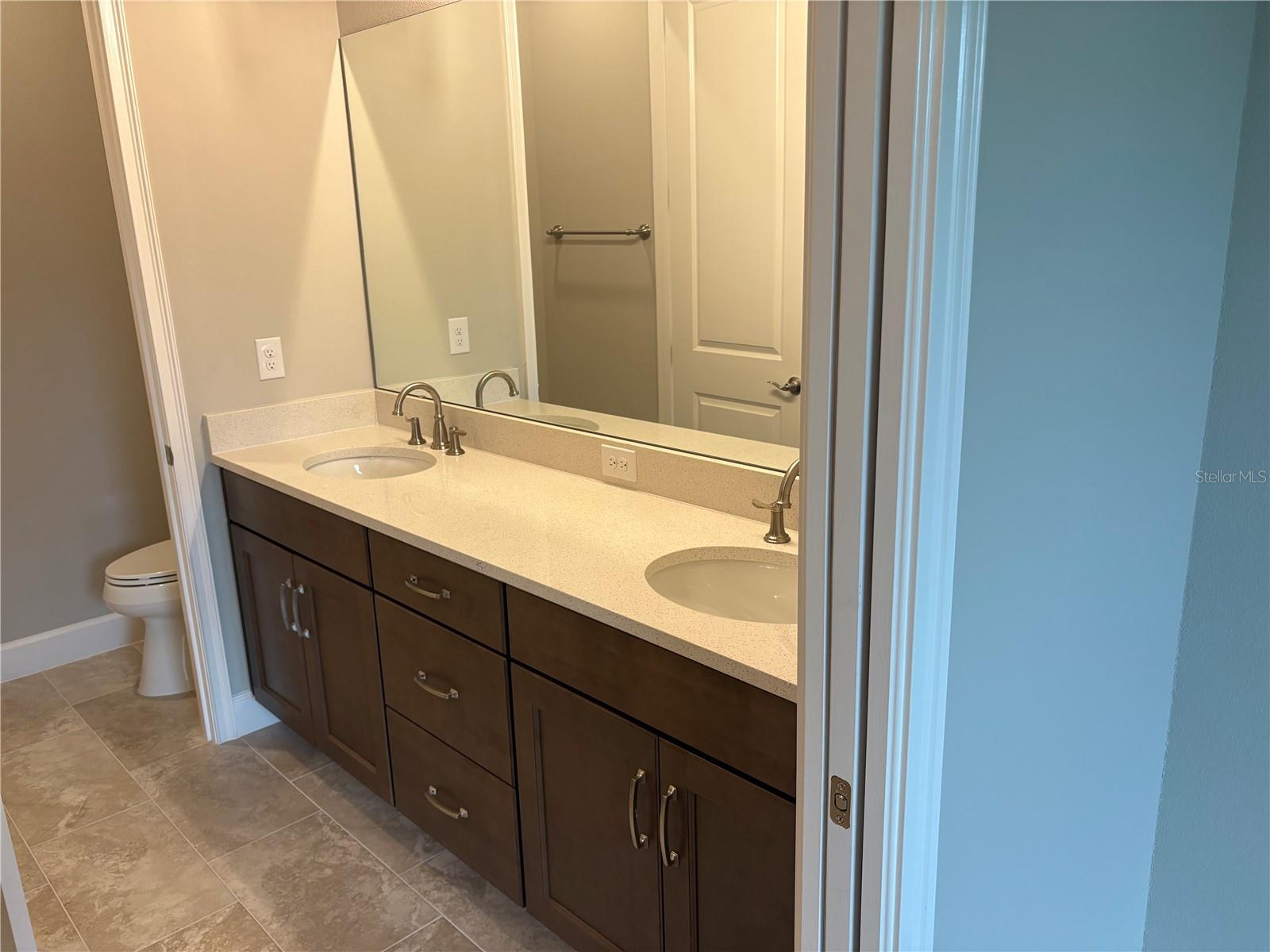 Image 10 of 20 For 6460 Roseberry Court N