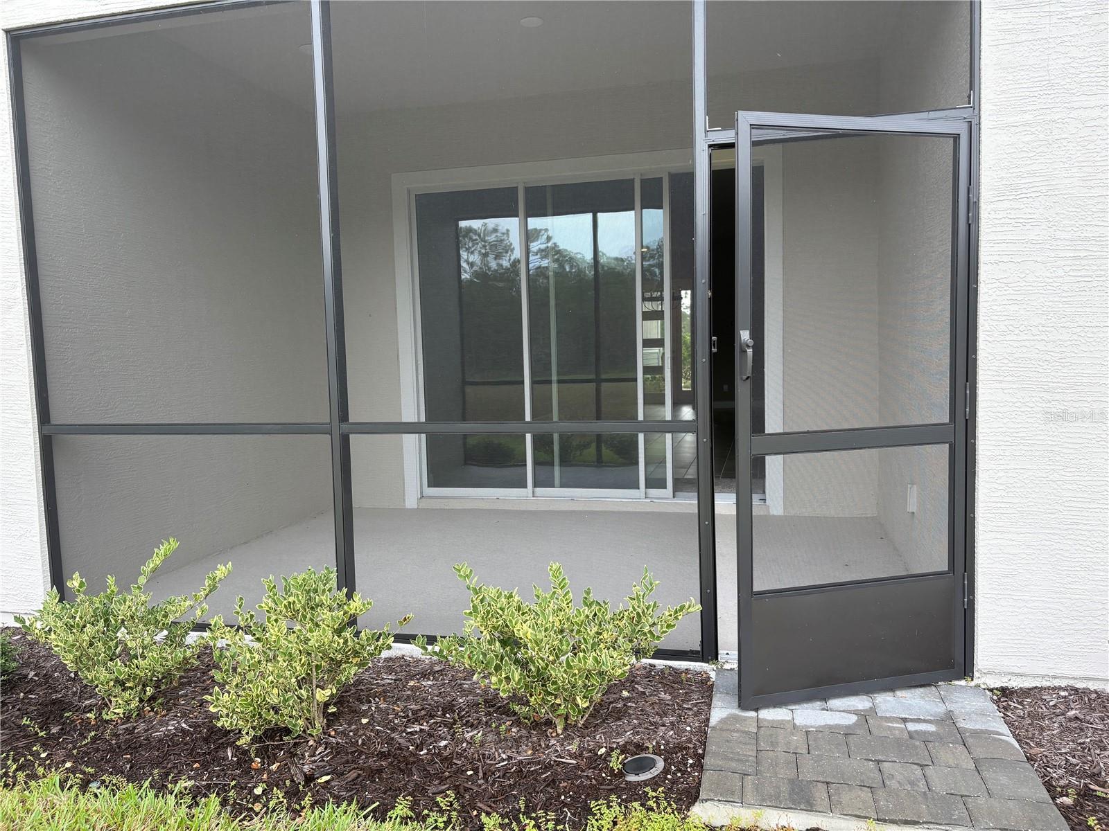 Image 17 of 20 For 6460 Roseberry Court N