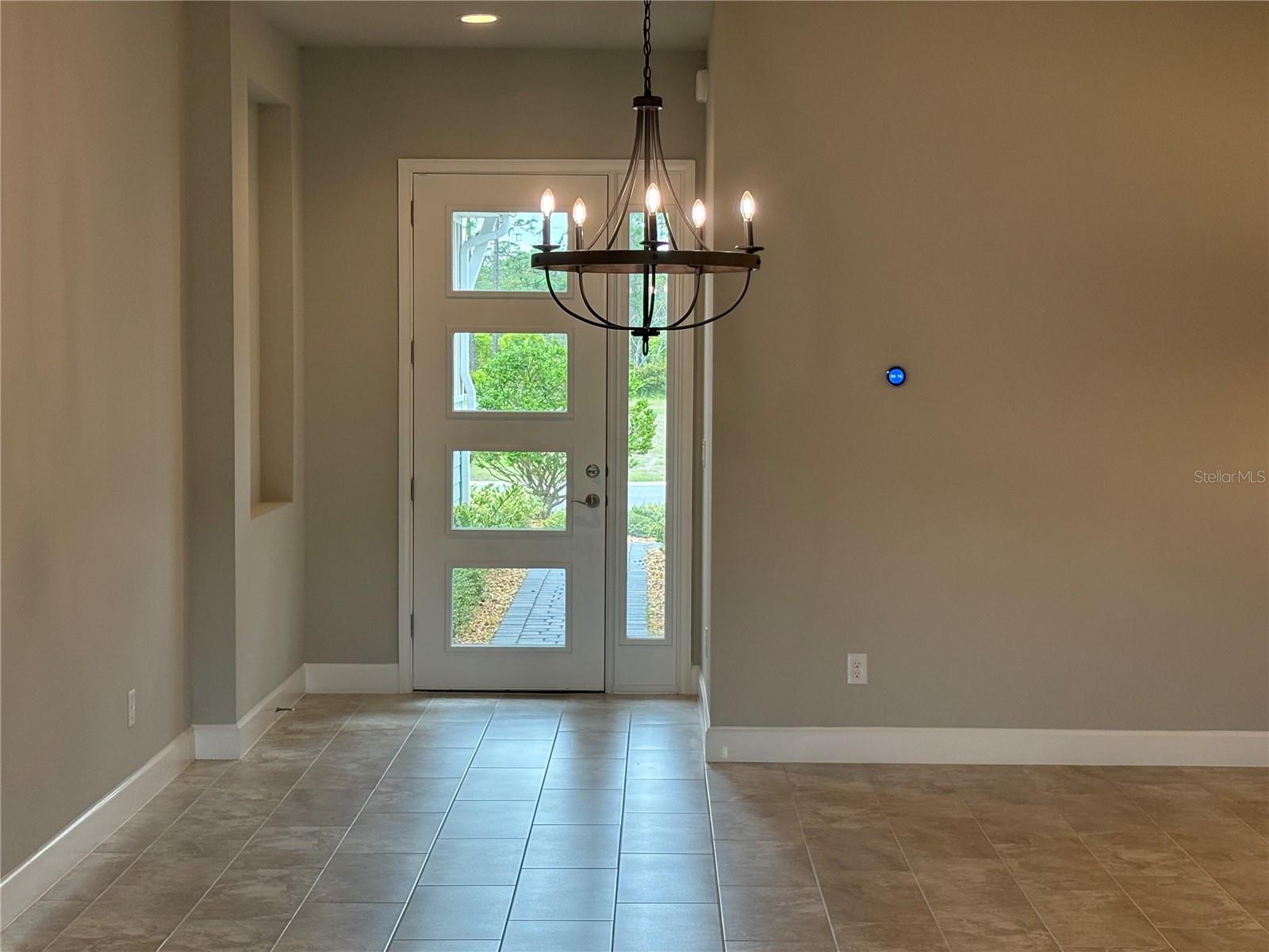 Image 3 of 20 For 6460 Roseberry Court N