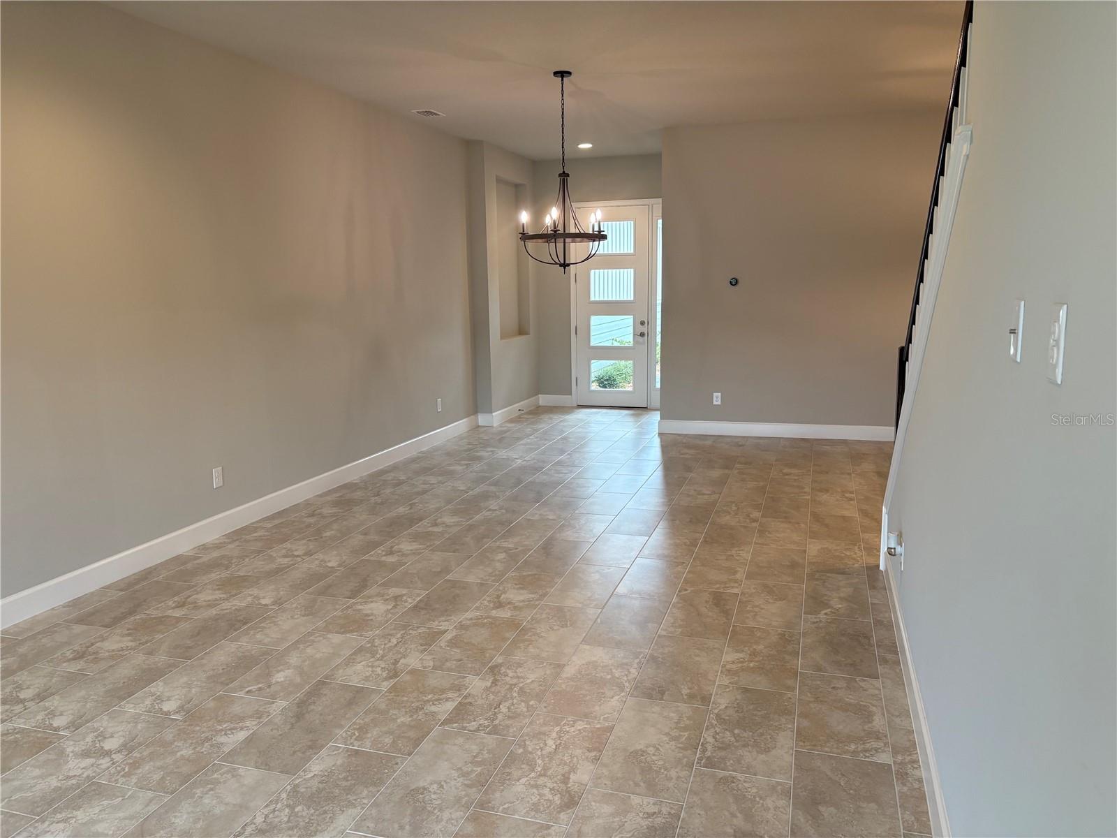 Image 4 of 20 For 6460 Roseberry Court N