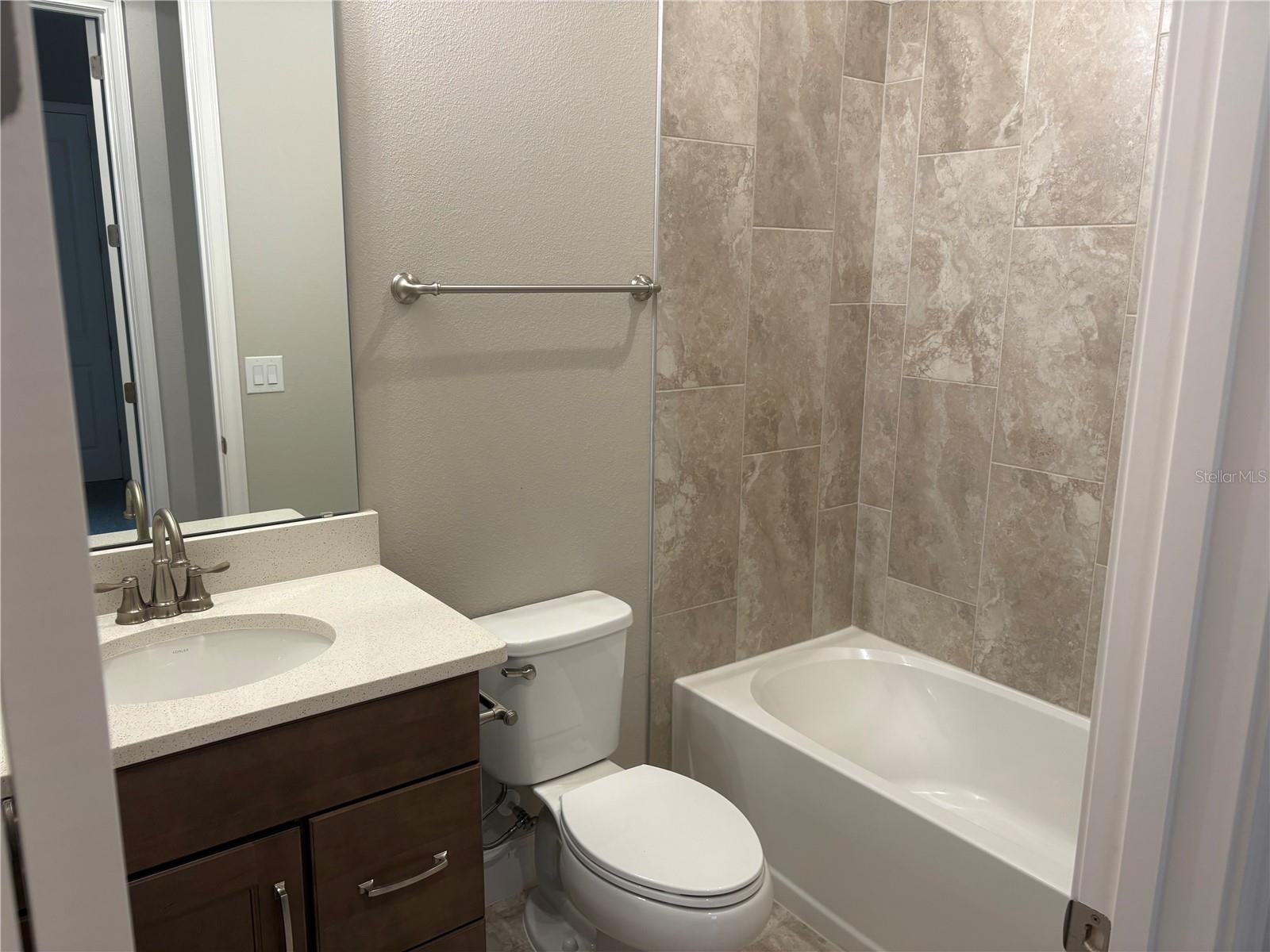 Image 7 of 20 For 6460 Roseberry Court N