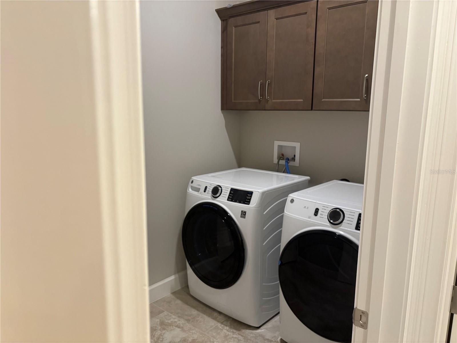 Image 9 of 20 For 6460 Roseberry Court N