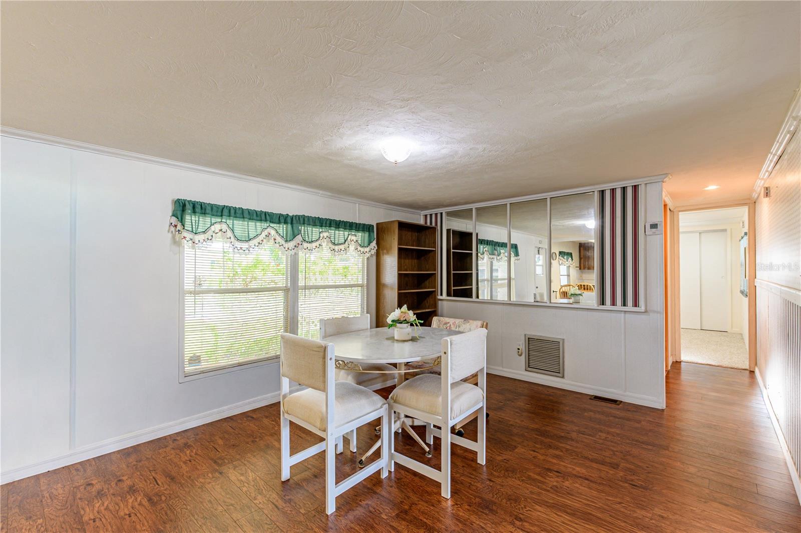 Image 18 of 38 For 5316 Comanche Street