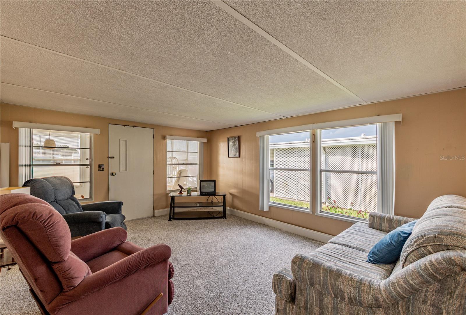 Image 21 of 38 For 5316 Comanche Street