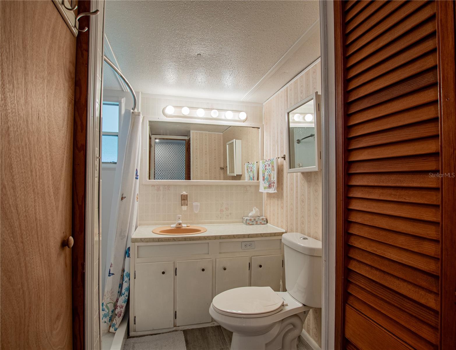 Image 27 of 38 For 5316 Comanche Street