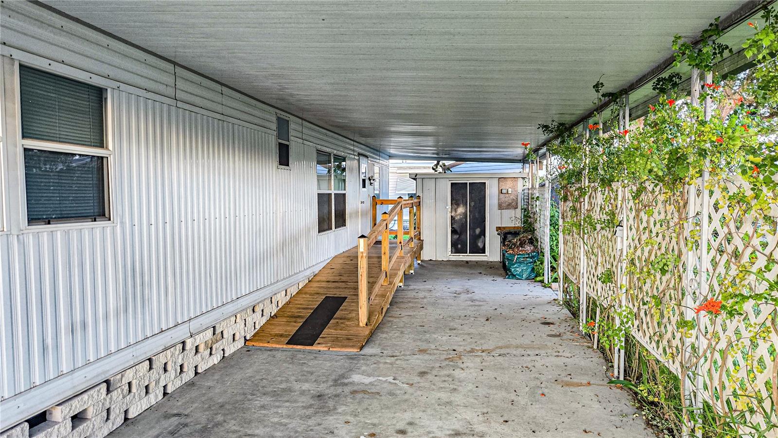 Image 4 of 38 For 5316 Comanche Street