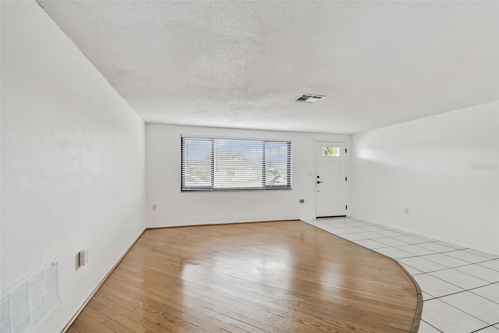 Image 7 of 67 For 7331 Sandalwood Drive