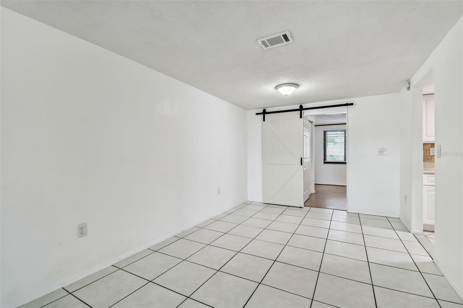 Image 9 of 67 For 7331 Sandalwood Drive