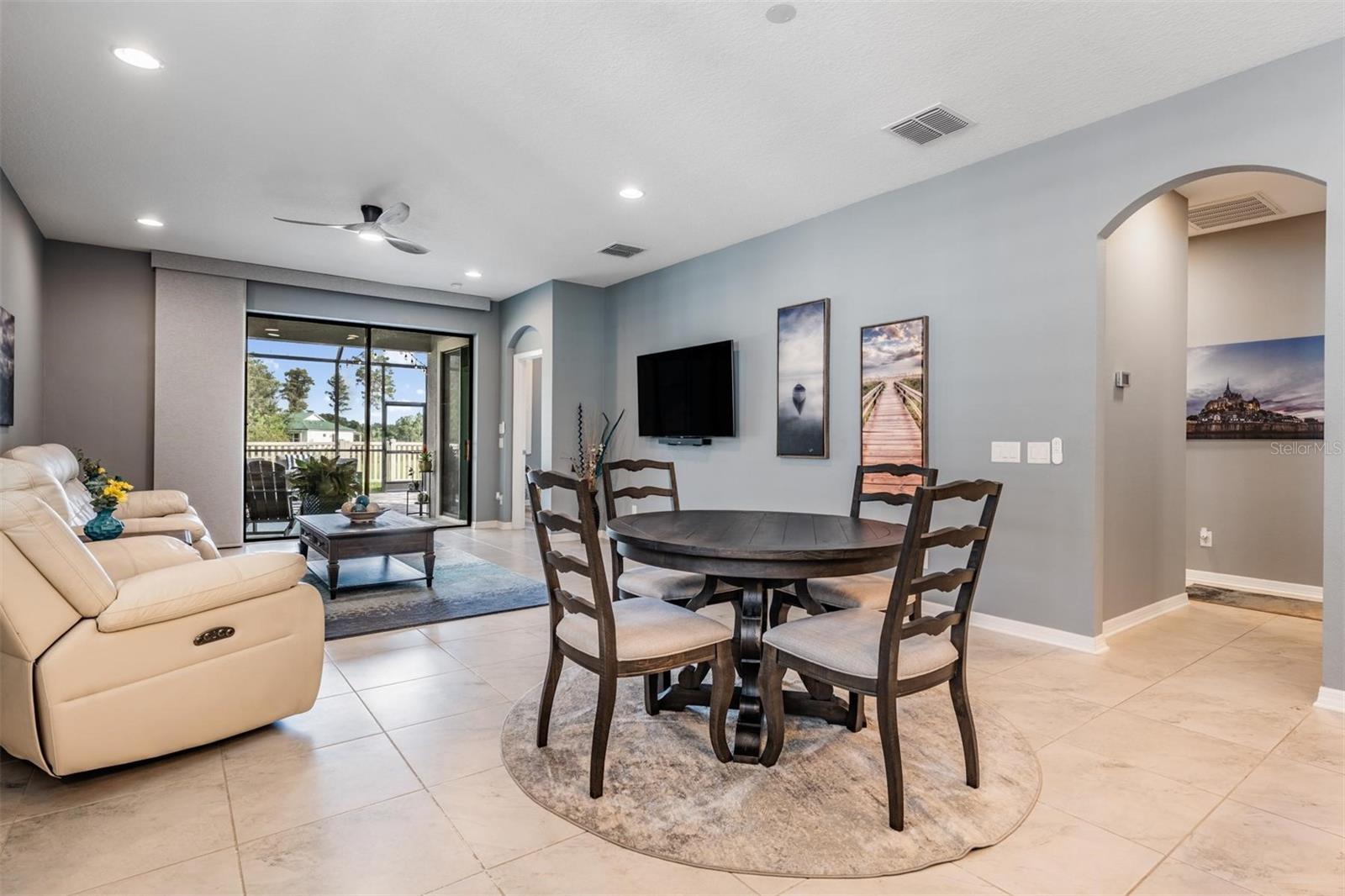 Listing photo id 9 for 19296 Leonard Road