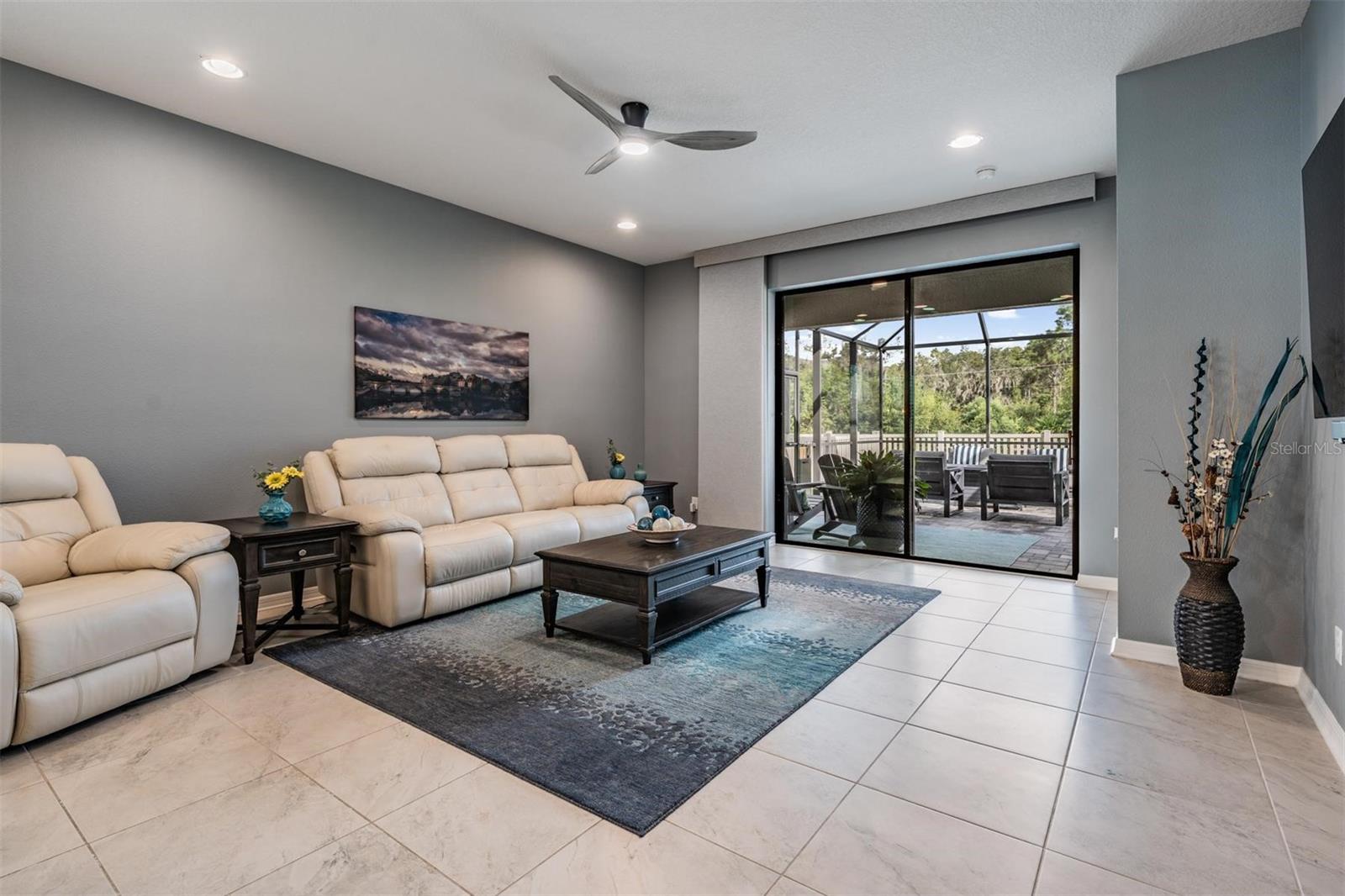 Listing photo id 12 for 19296 Leonard Road