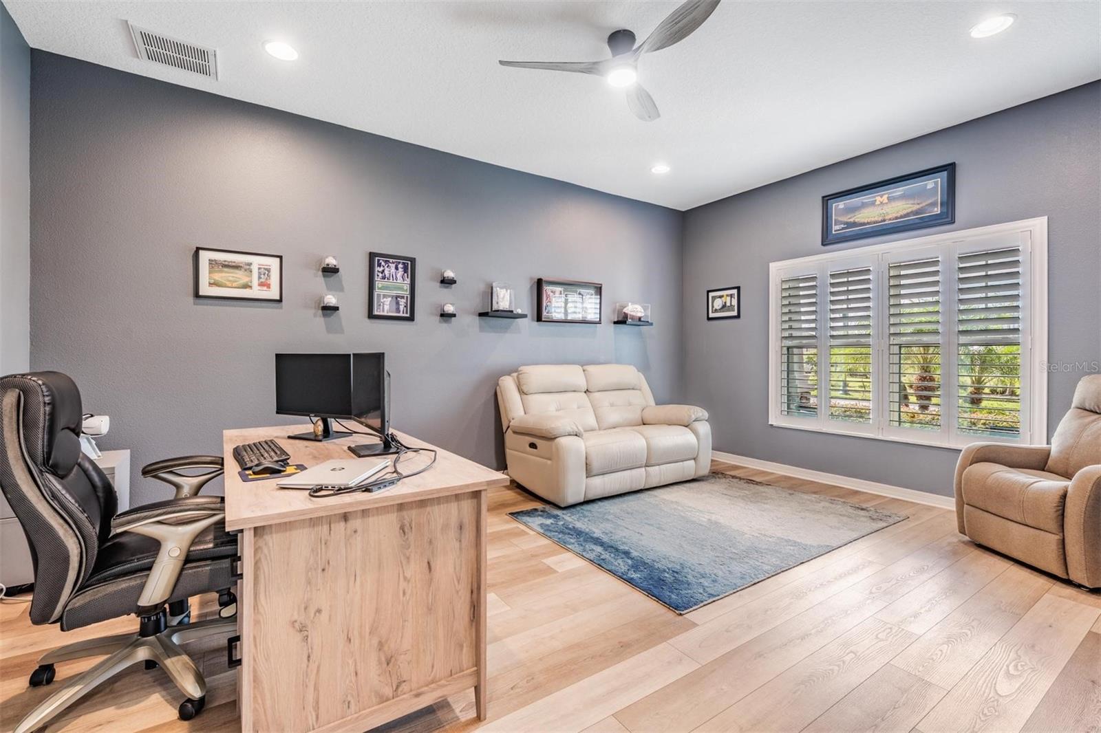 Listing photo id 13 for 19296 Leonard Road