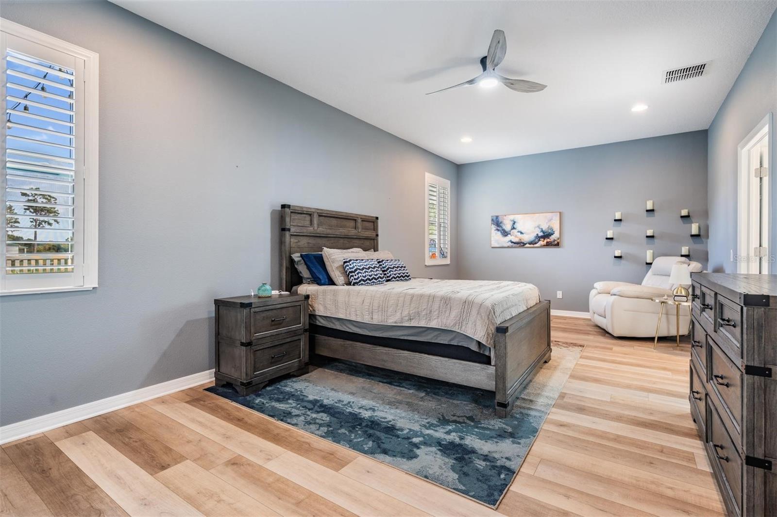 Listing photo id 16 for 19296 Leonard Road