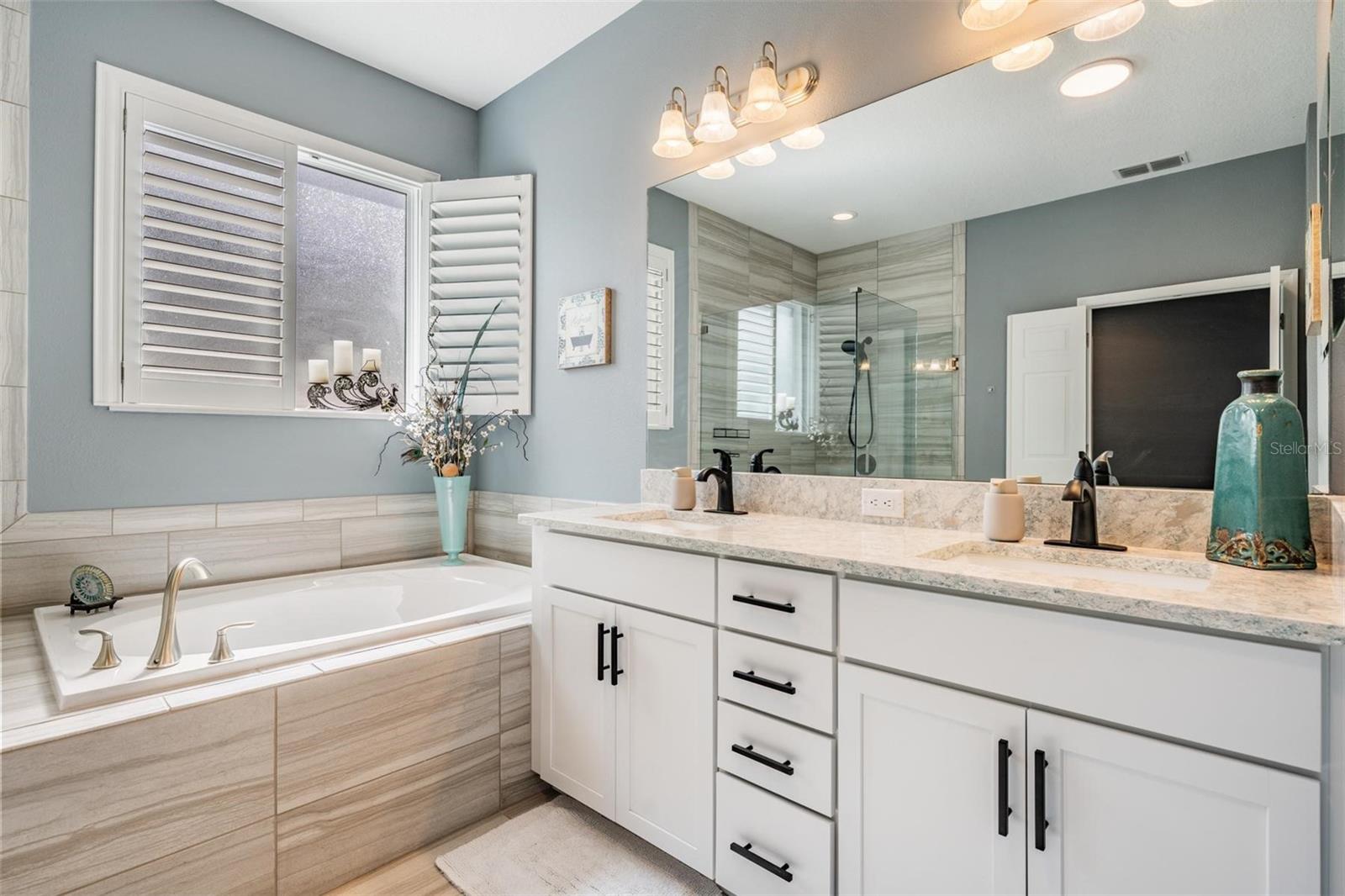 Listing photo id 20 for 19296 Leonard Road