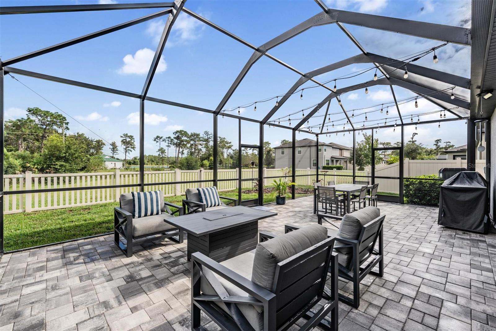 Listing photo id 27 for 19296 Leonard Road