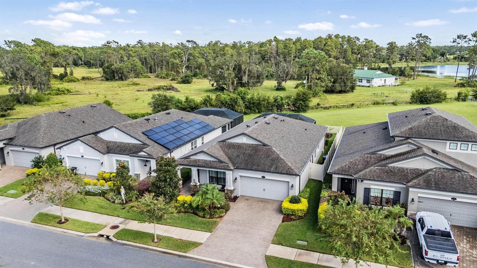 Listing photo id 1 for 19296 Leonard Road