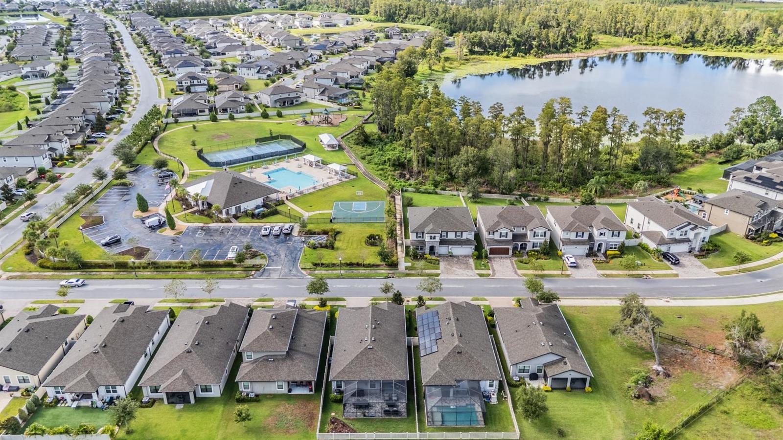 Listing photo id 34 for 19296 Leonard Road