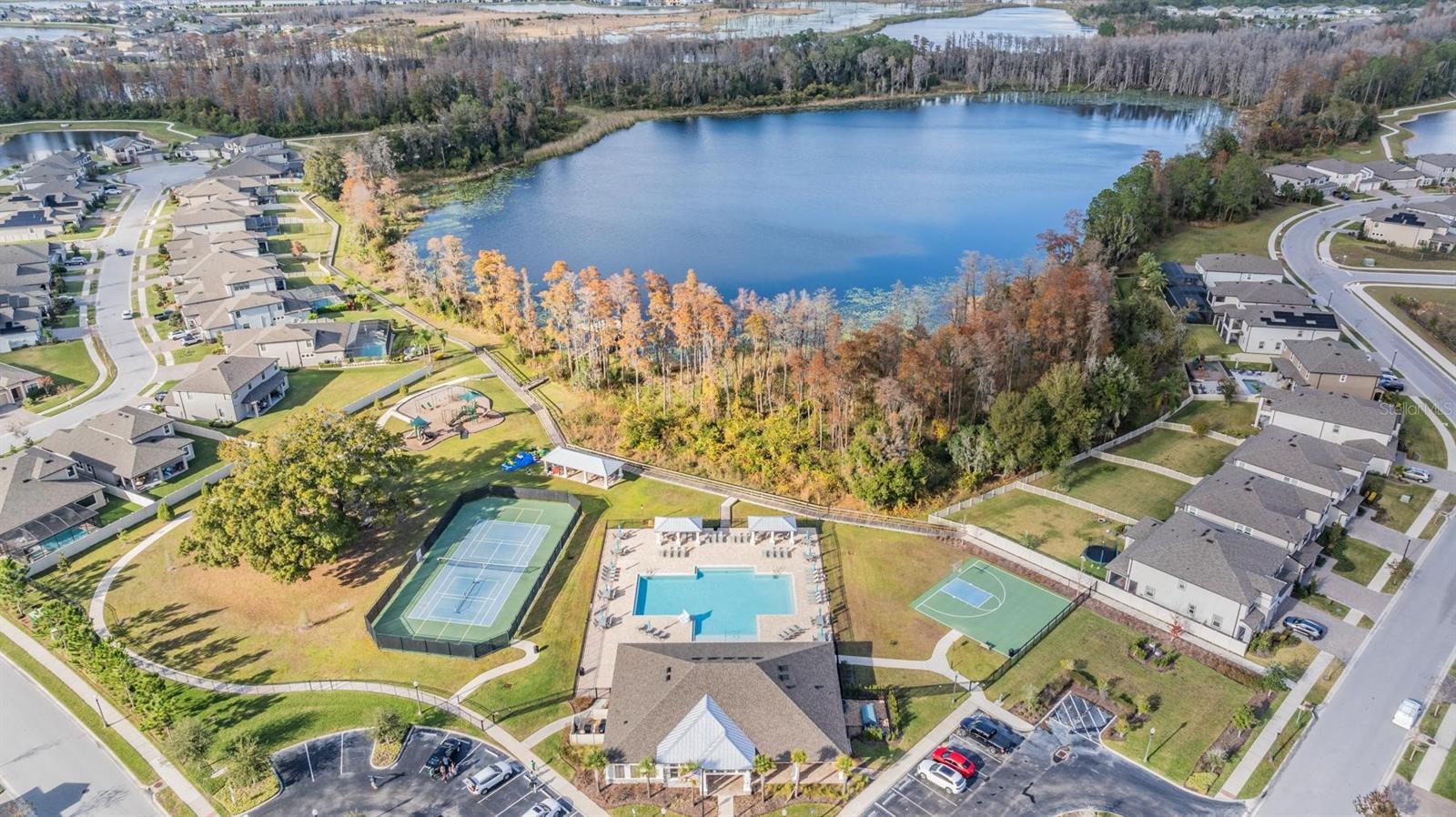 Listing photo id 36 for 19296 Leonard Road