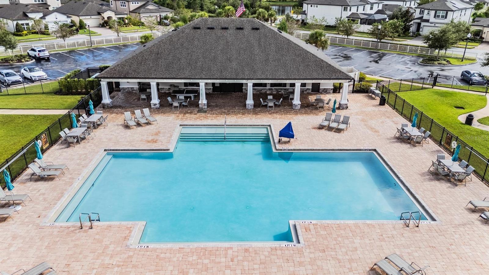 Listing photo id 37 for 19296 Leonard Road