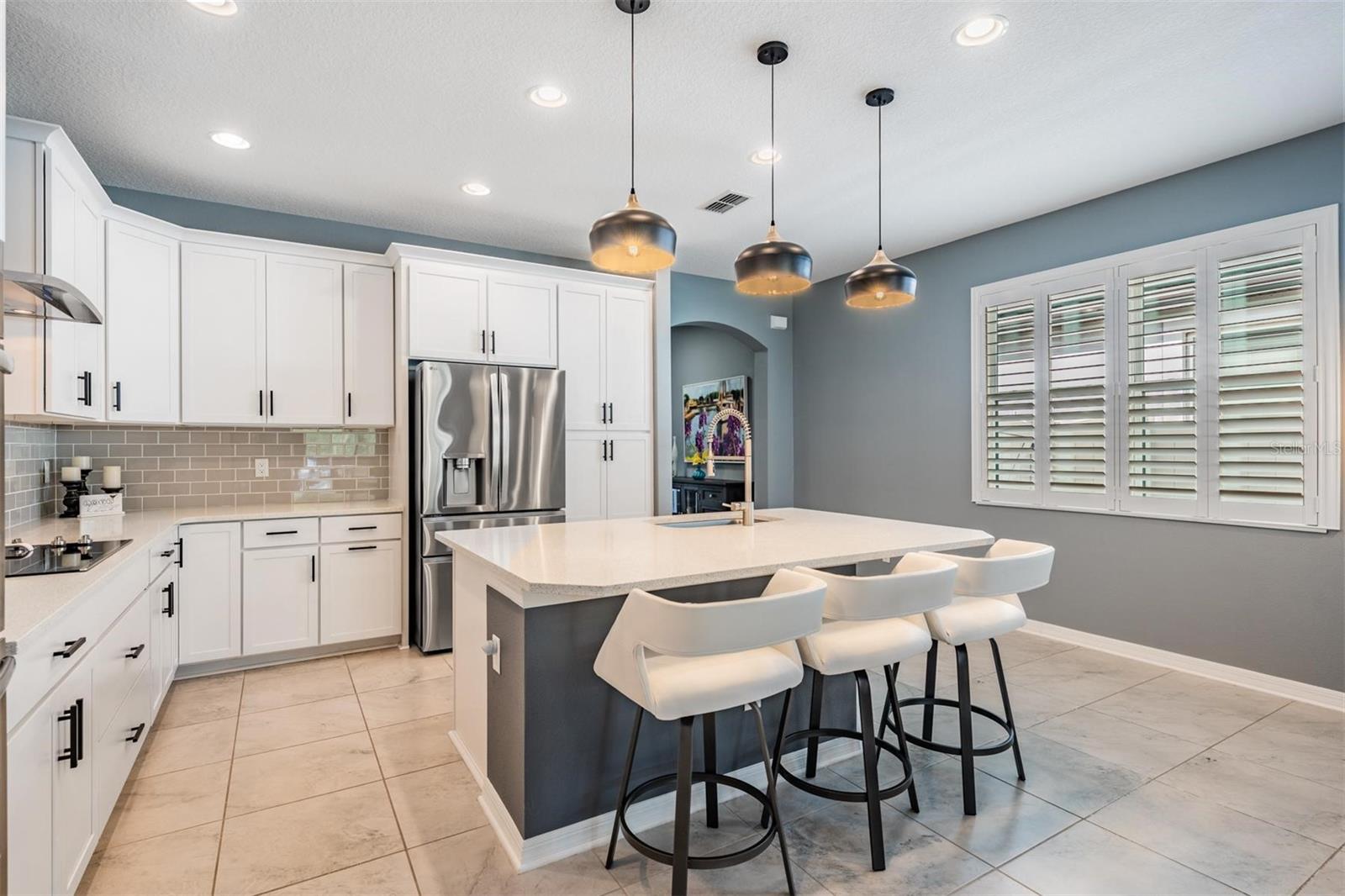 Listing photo id 4 for 19296 Leonard Road