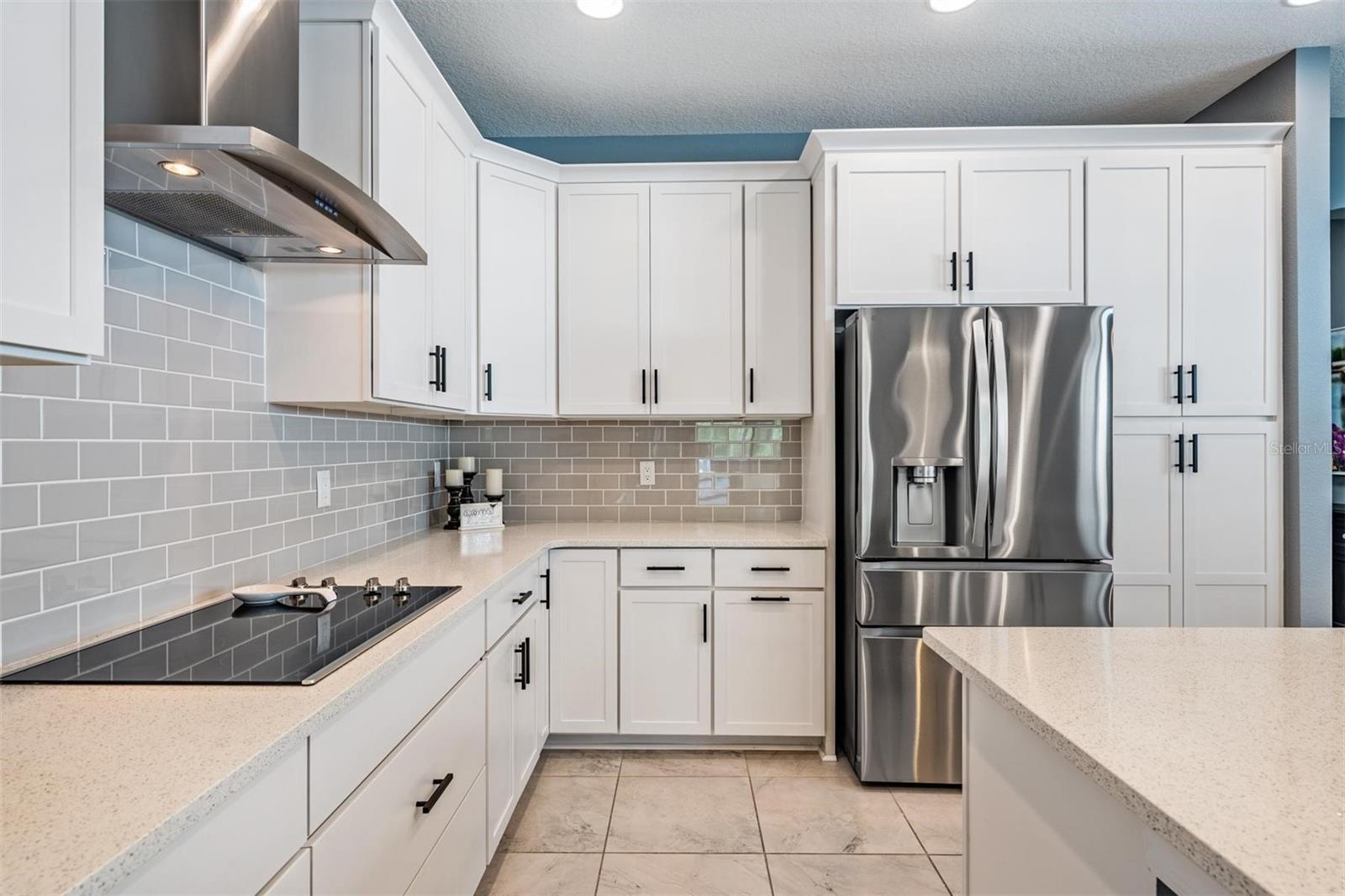 Listing photo id 7 for 19296 Leonard Road