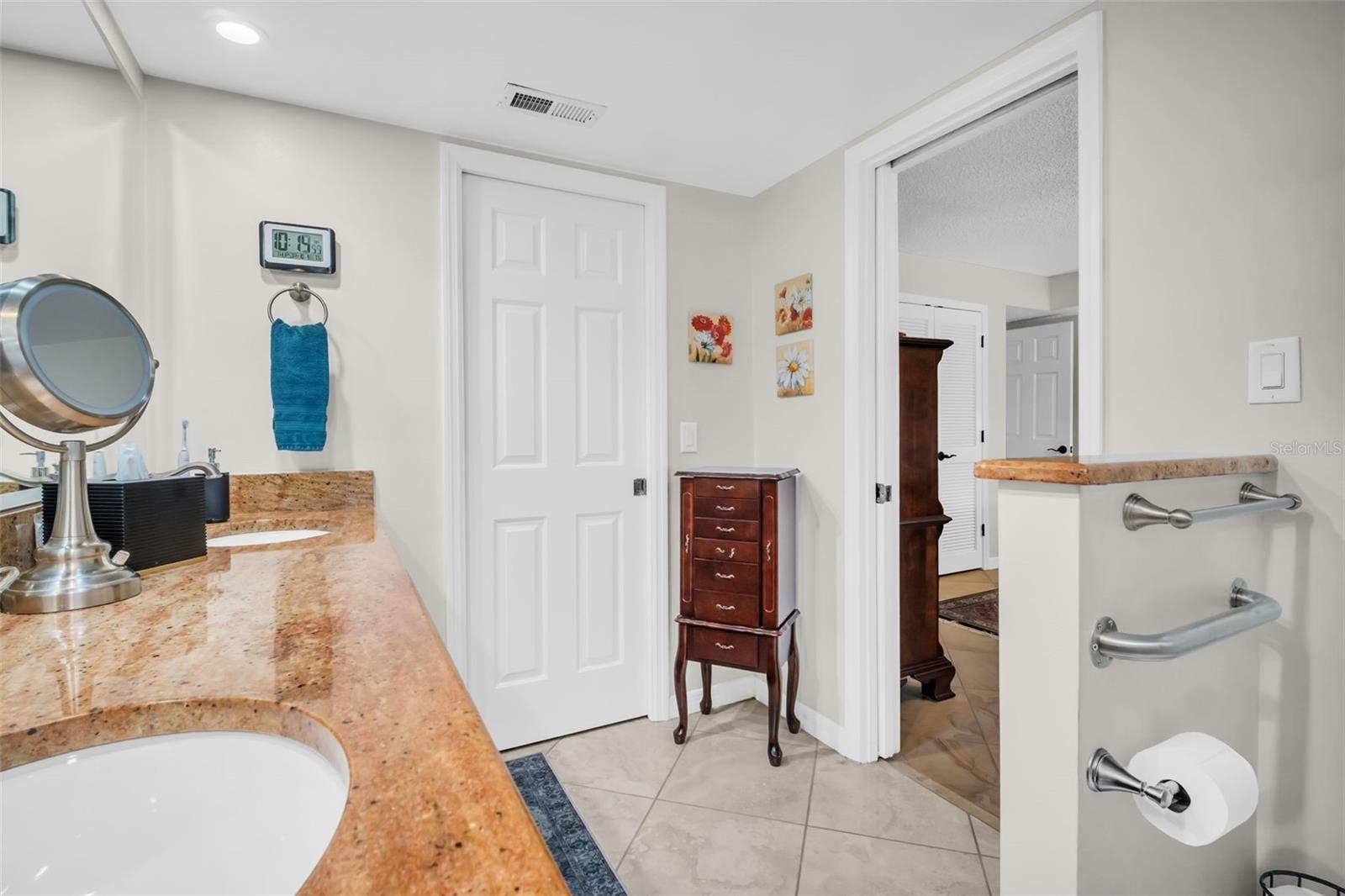 Image 23 of 45 For 504 Florida Avenue 232