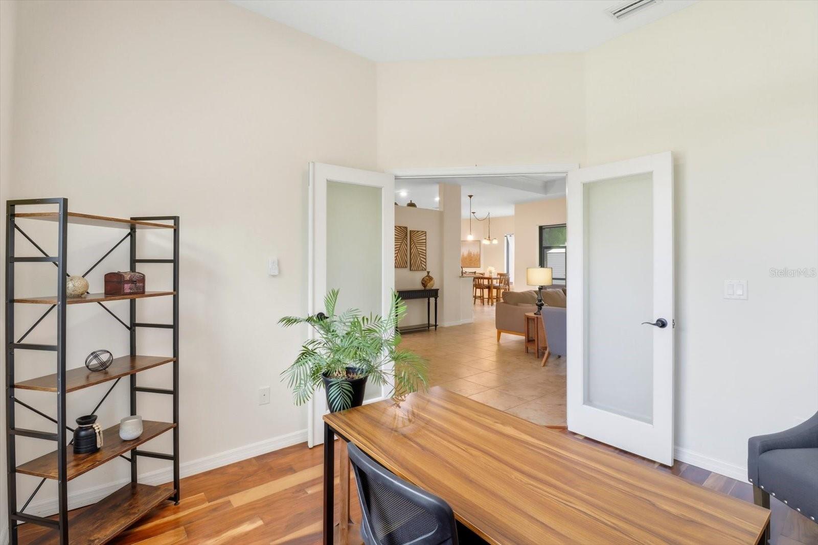 Image 16 of 53 For 4214 Malaluka Circle