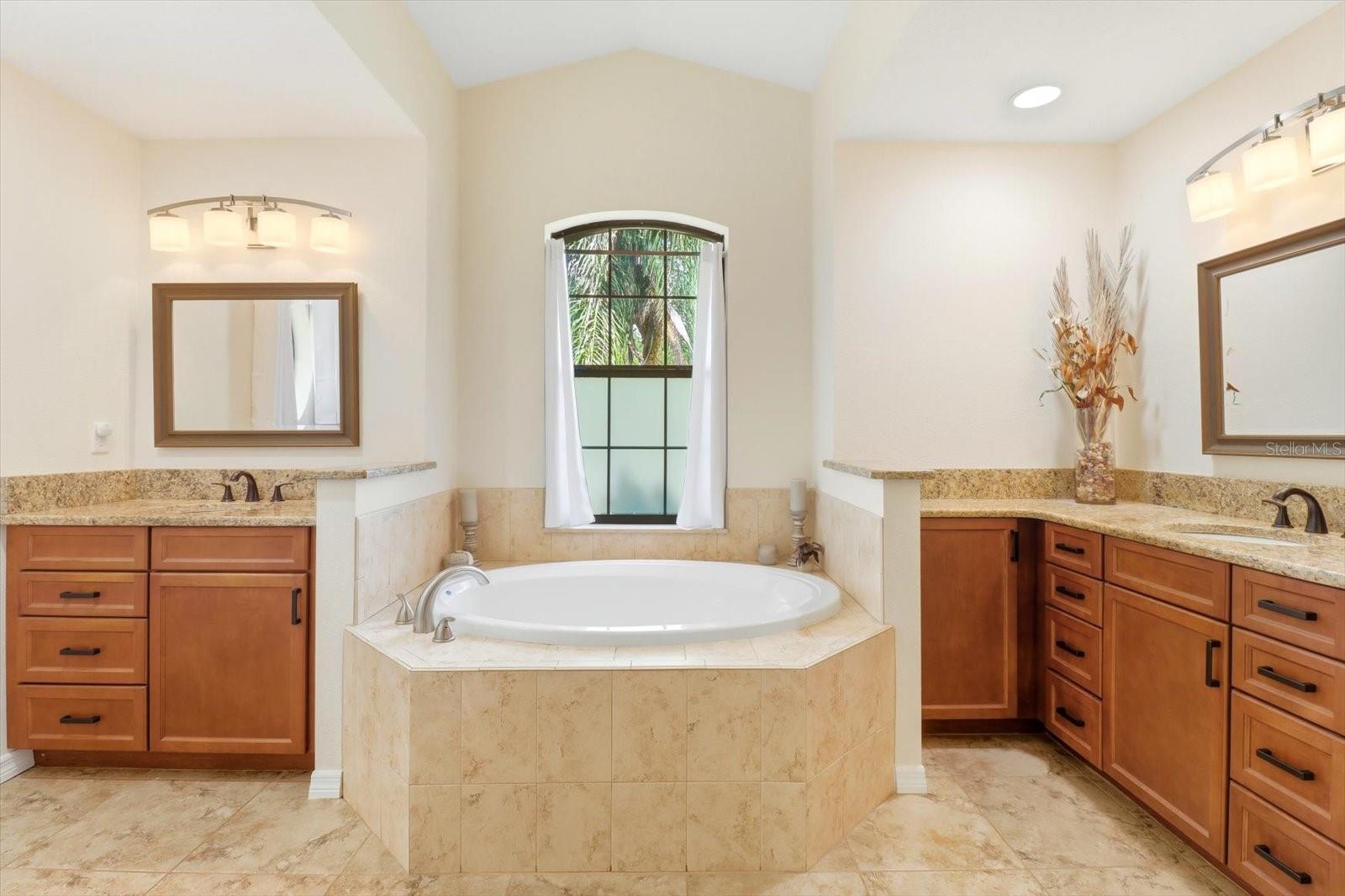Image 5 of 53 For 4214 Malaluka Circle