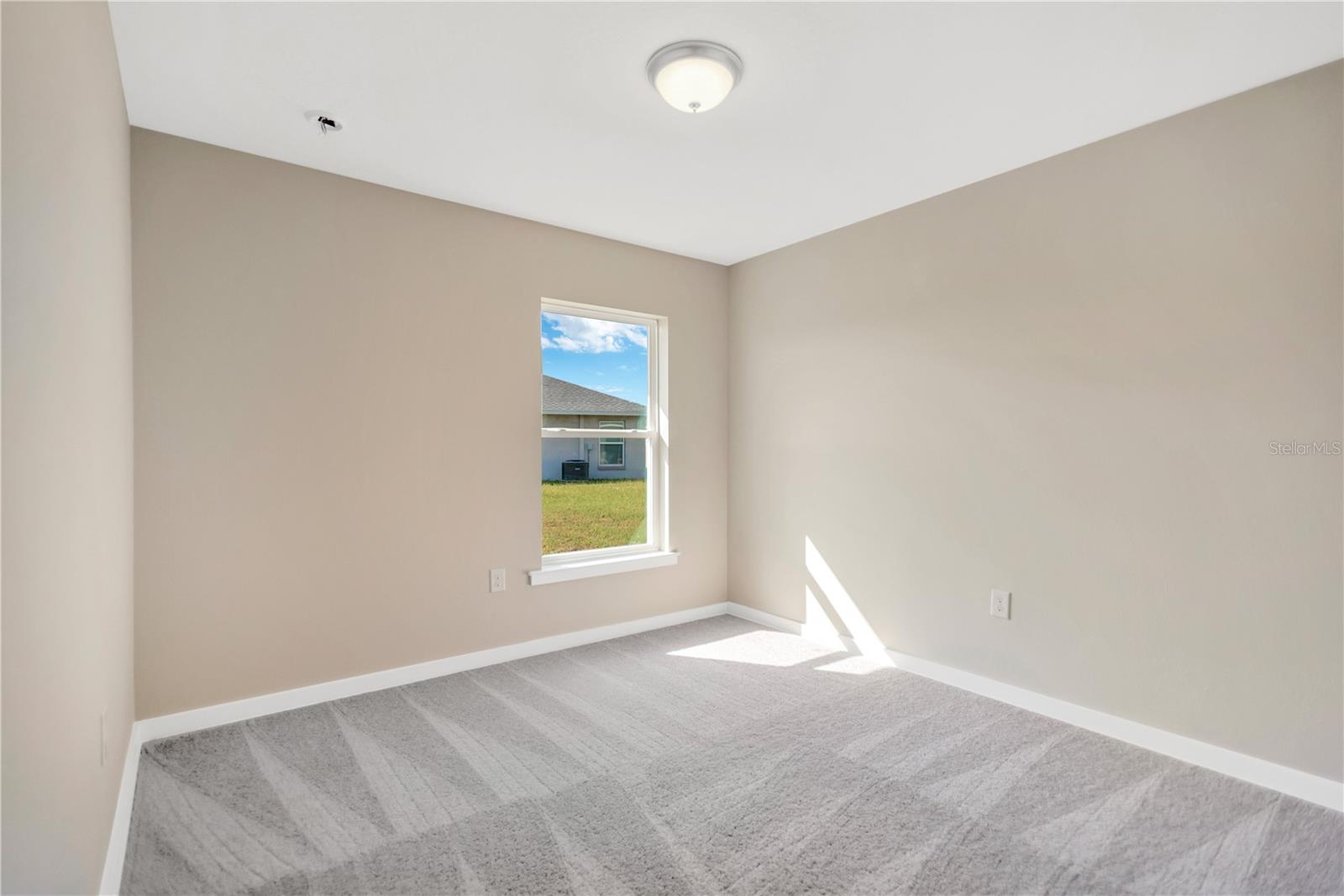 Image 17 of 24 For 1519 9th Street Se