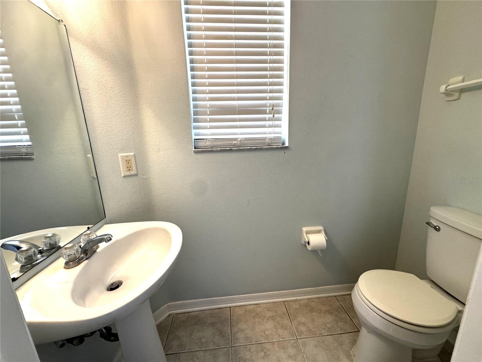 Image 6 of 18 For 19017 Sunterra Drive