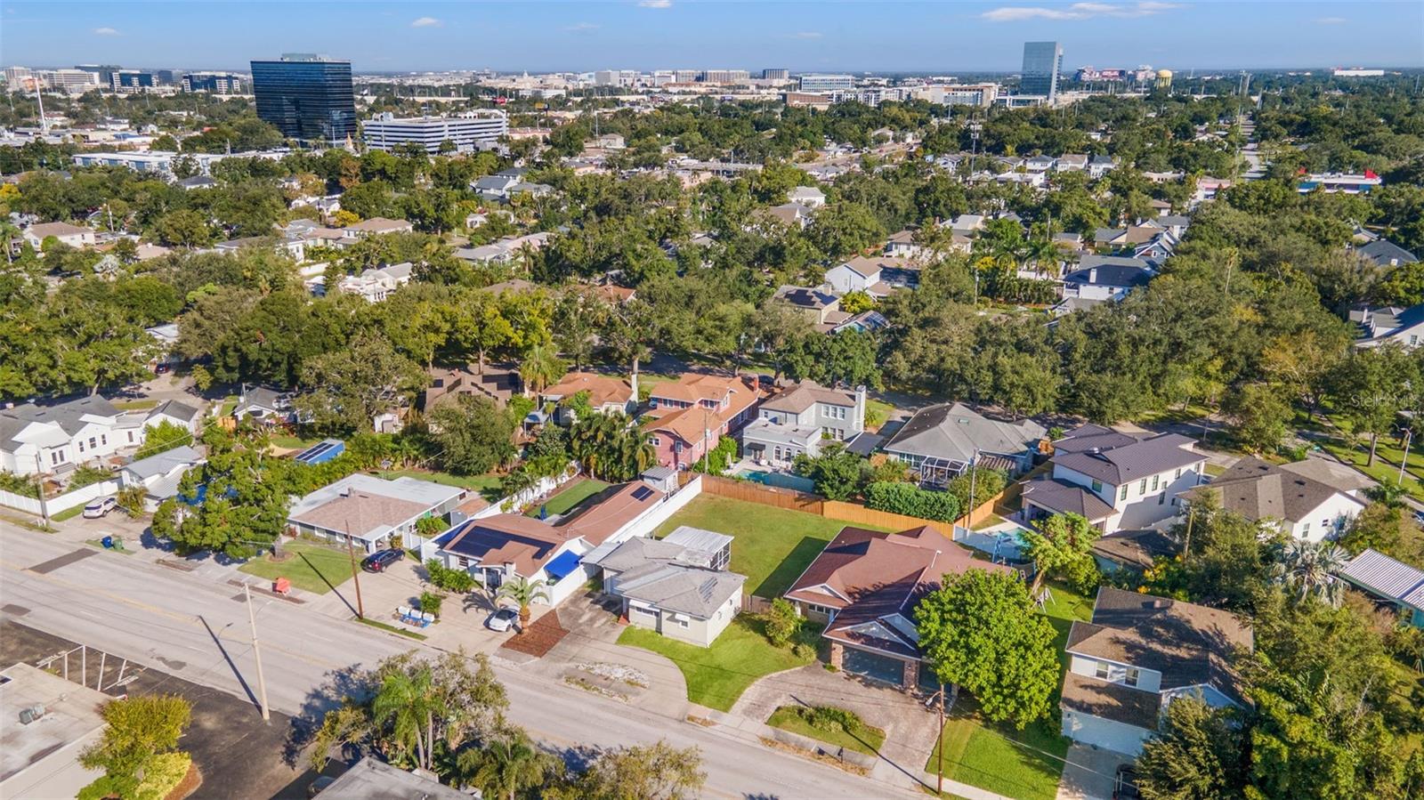 Image 3 of 11 For 3507 Azeele Street