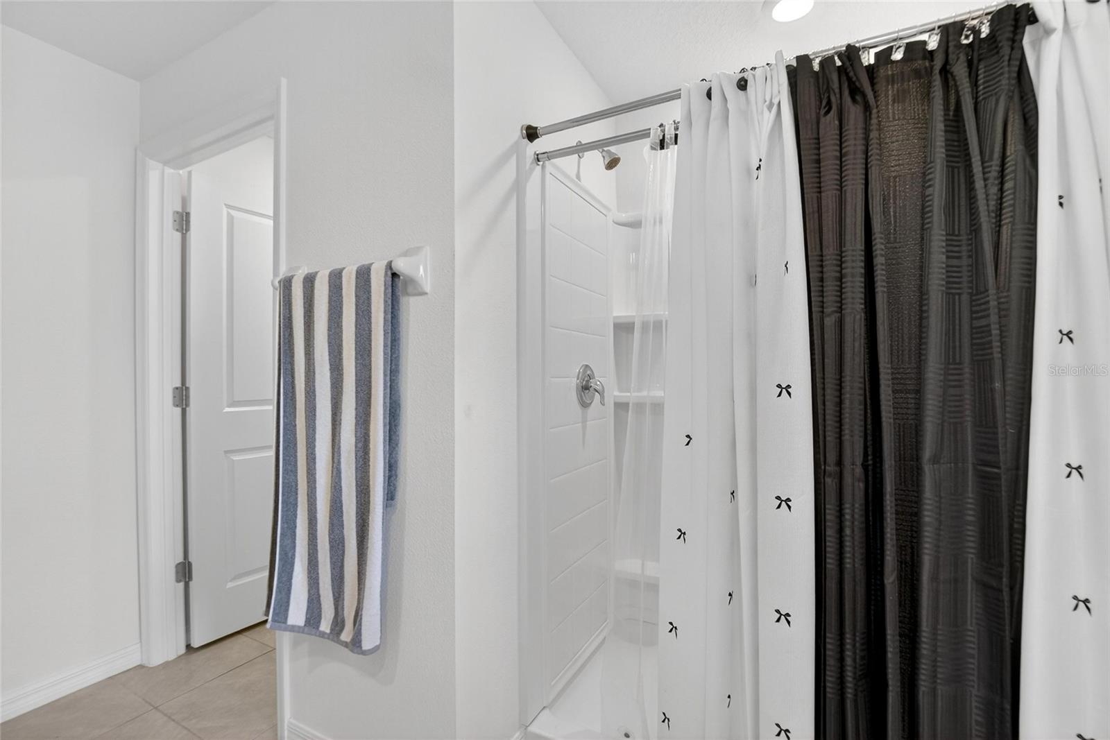 Image 38 of 73 For 2841 Gumbo Limbo Drive