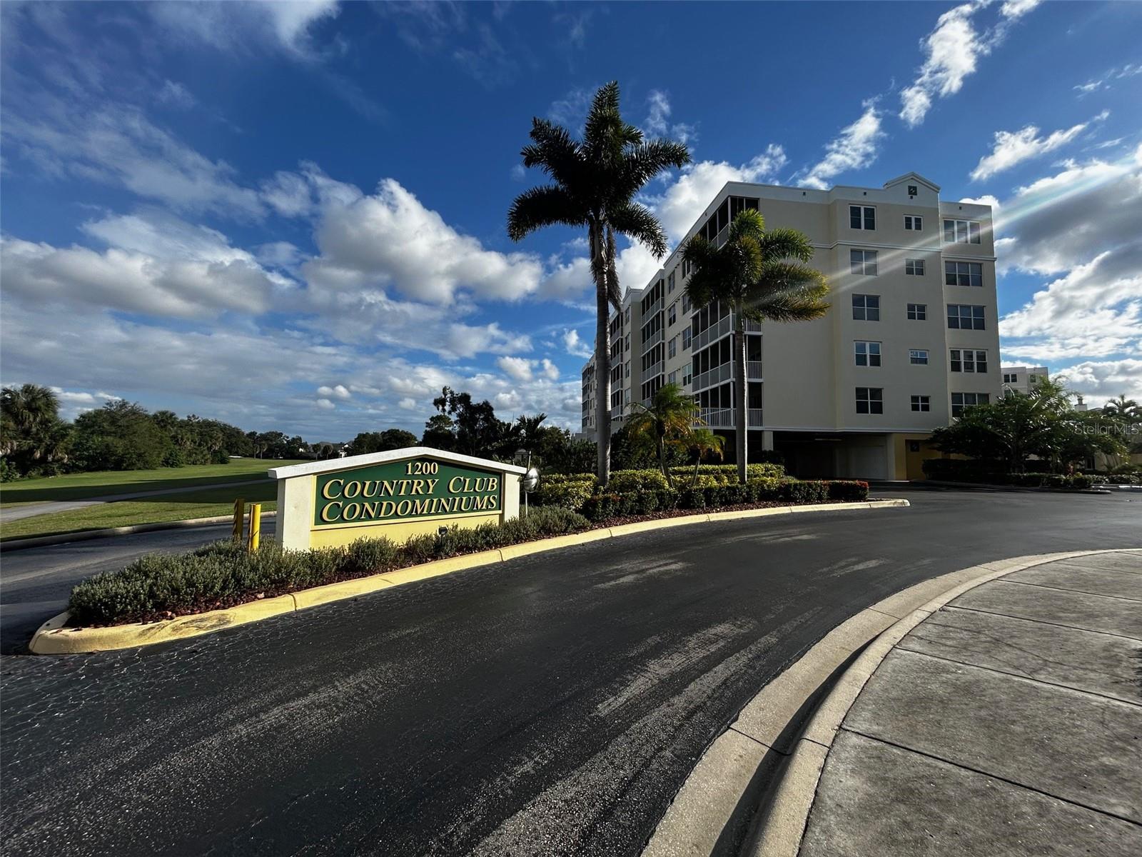 Listing photo id 1 for 1200 Country Club Drive 1101