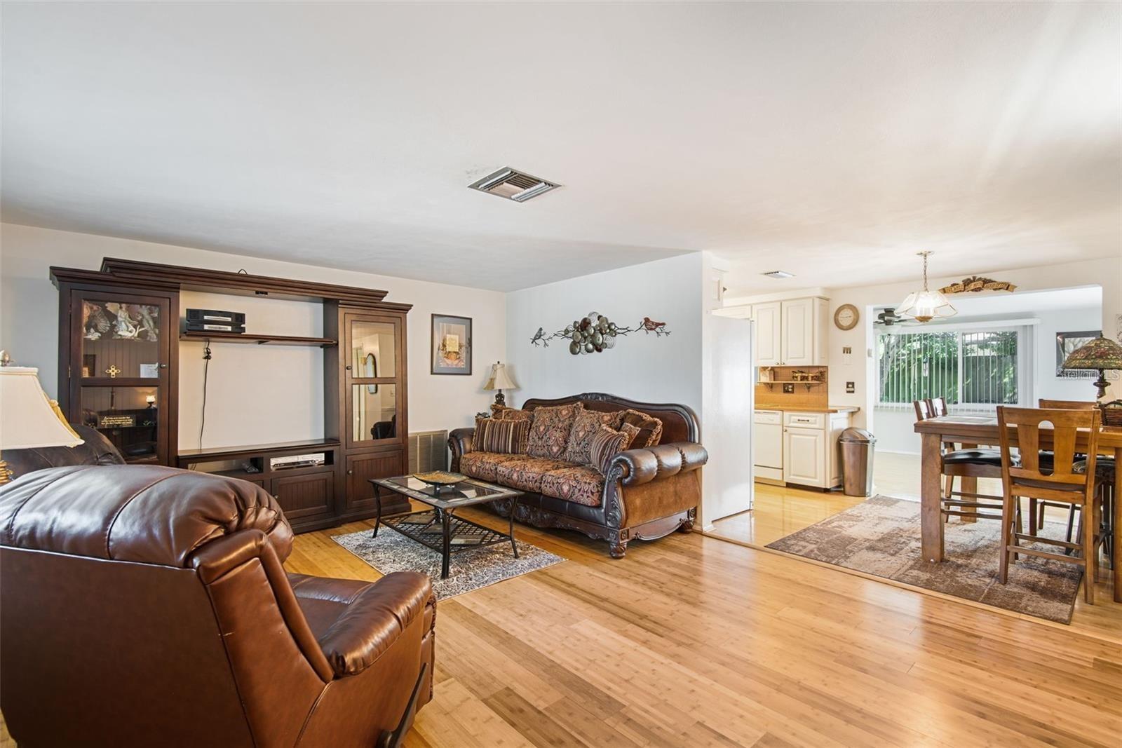 Image 4 of 25 For 3802 Mynabird Drive