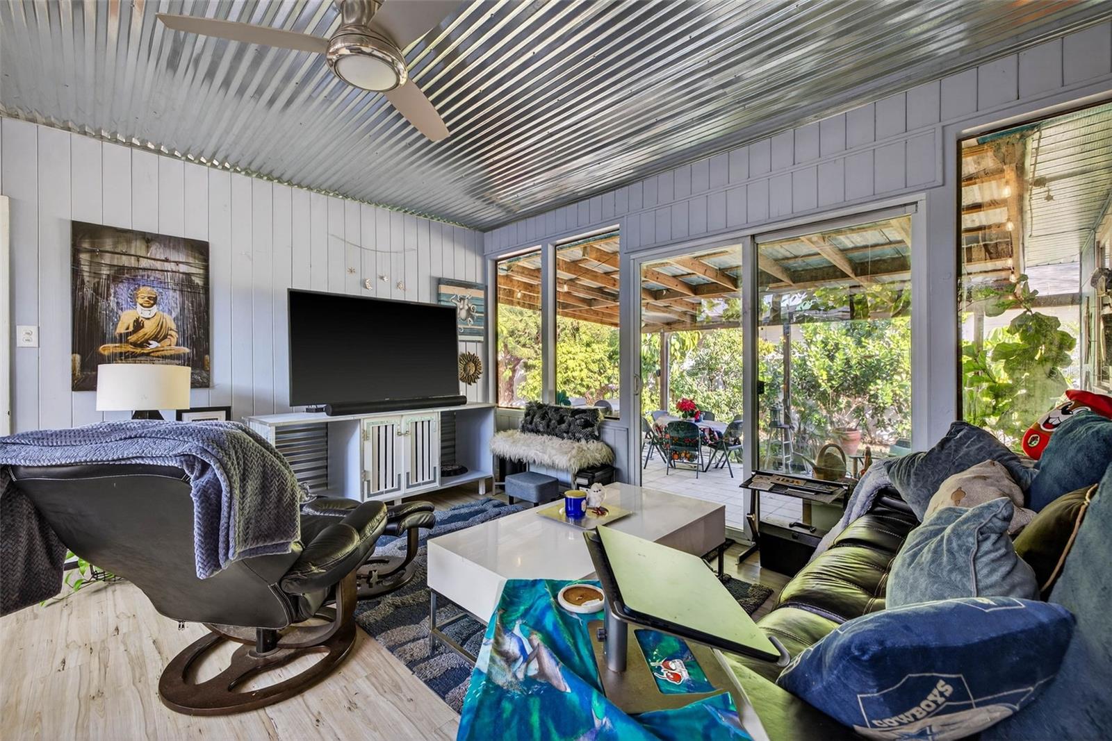 Image 19 of 36 For 2509 Dartmouth Avenue N