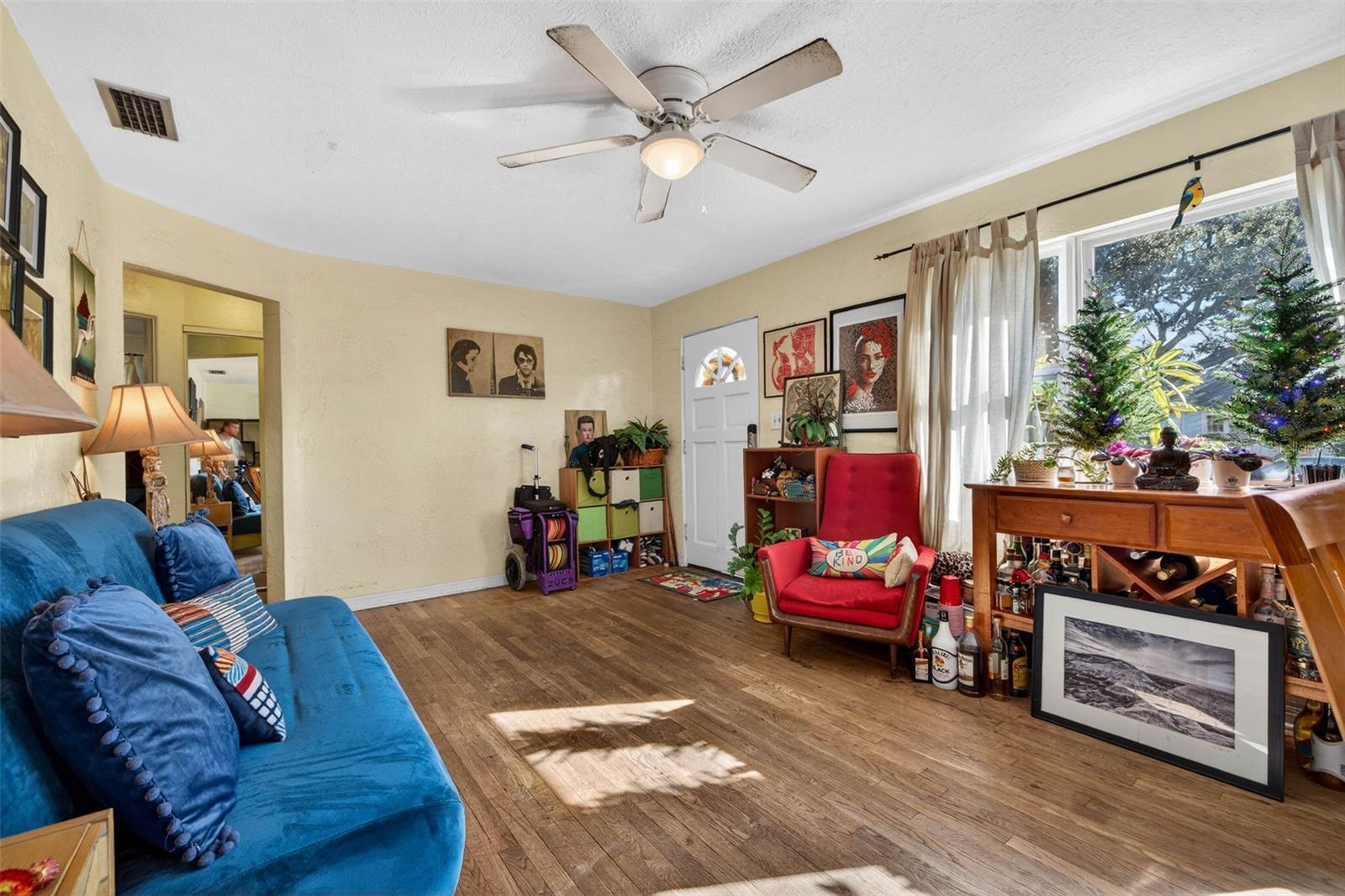 Image 8 of 36 For 2509 Dartmouth Avenue N