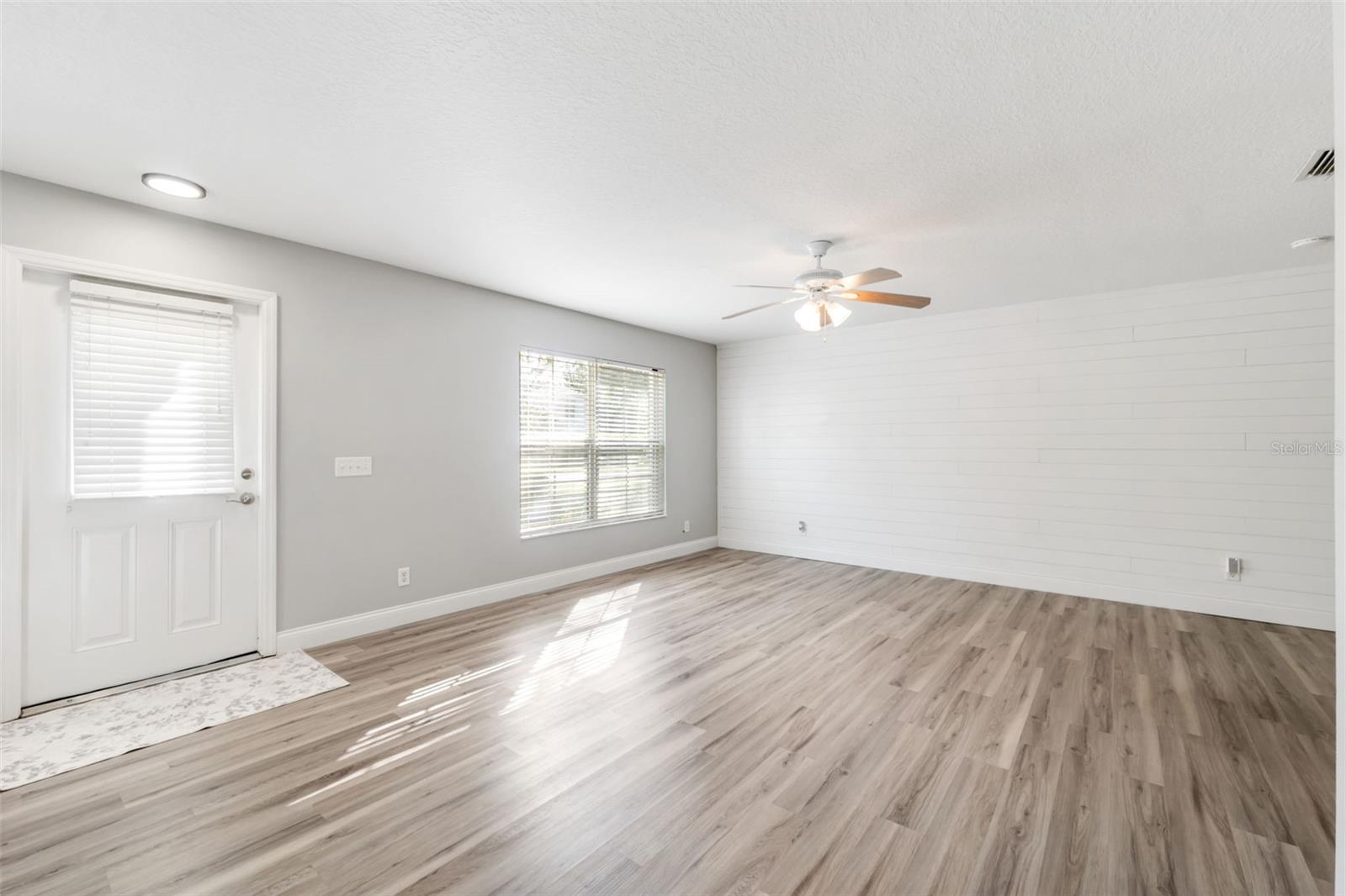 Image 14 of 48 For 9604 Charlesberg Drive