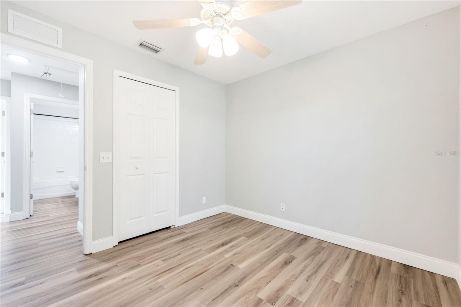 Image 23 of 48 For 9604 Charlesberg Drive