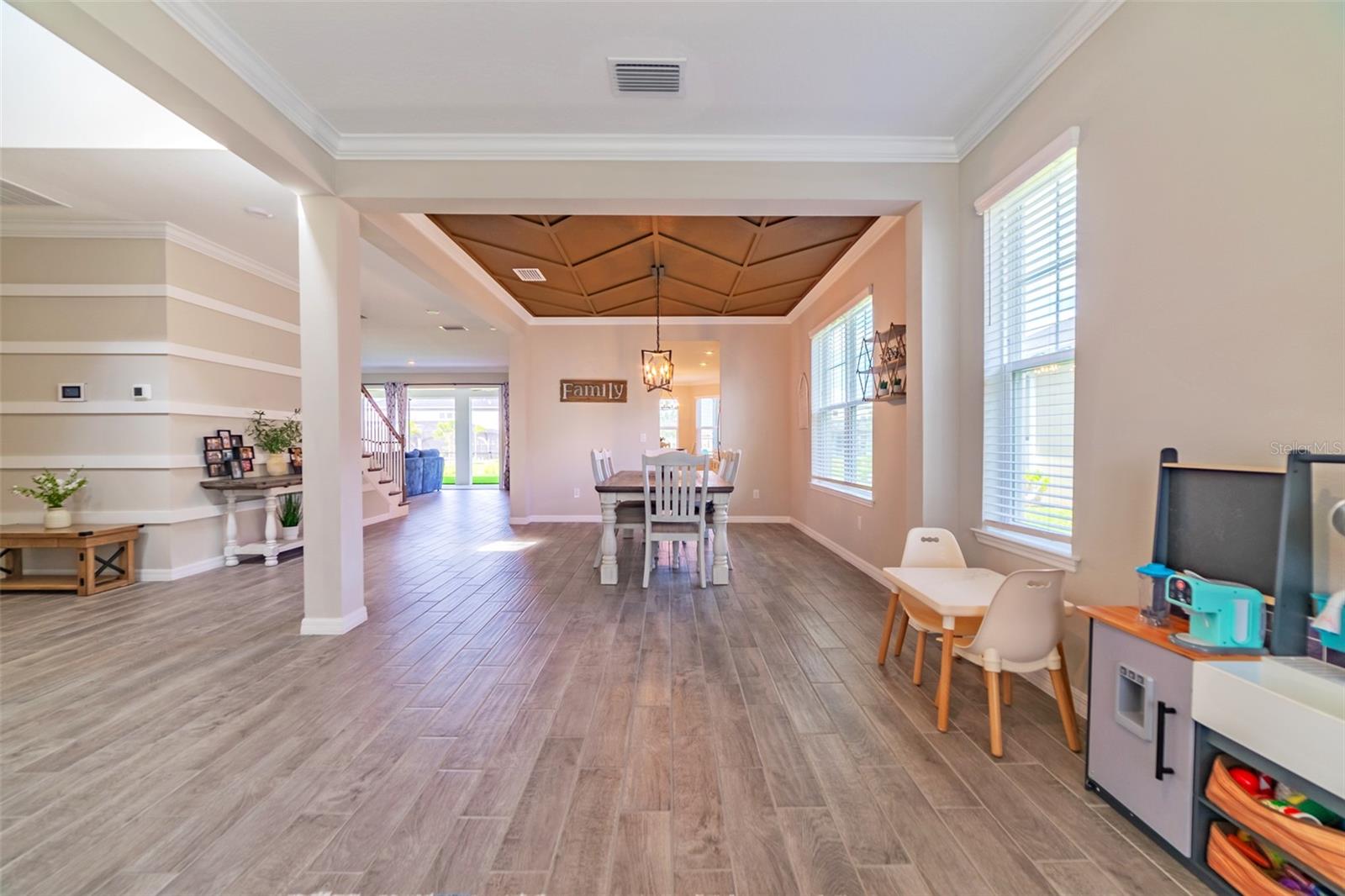 Image 10 of 73 For 34087 Astoria Circle