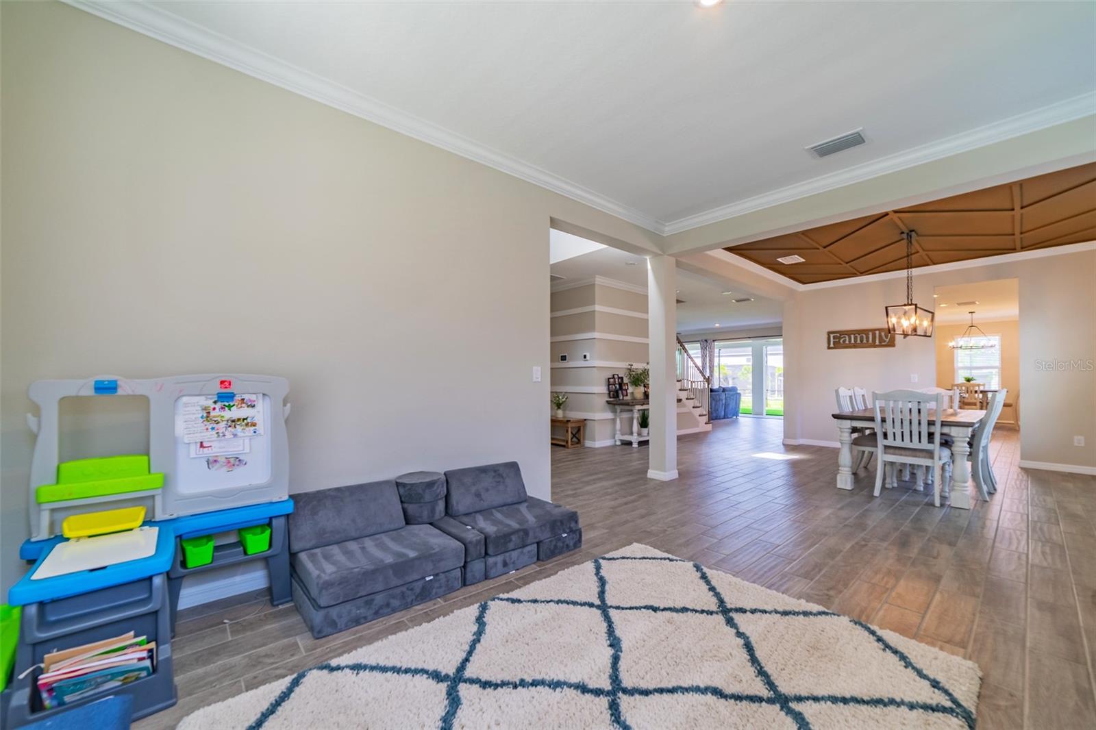 Image 11 of 73 For 34087 Astoria Circle
