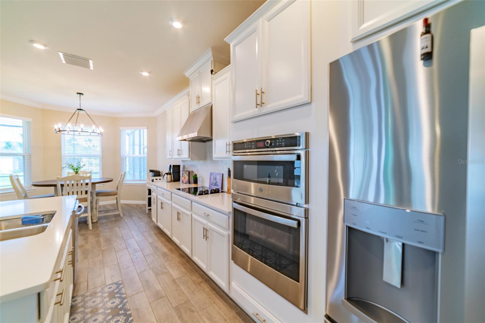 Image 13 of 73 For 34087 Astoria Circle