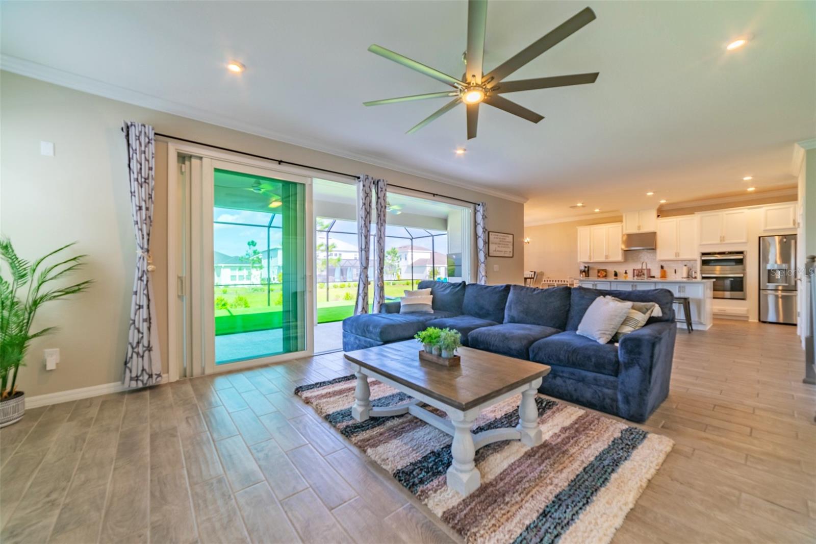 Image 18 of 73 For 34087 Astoria Circle