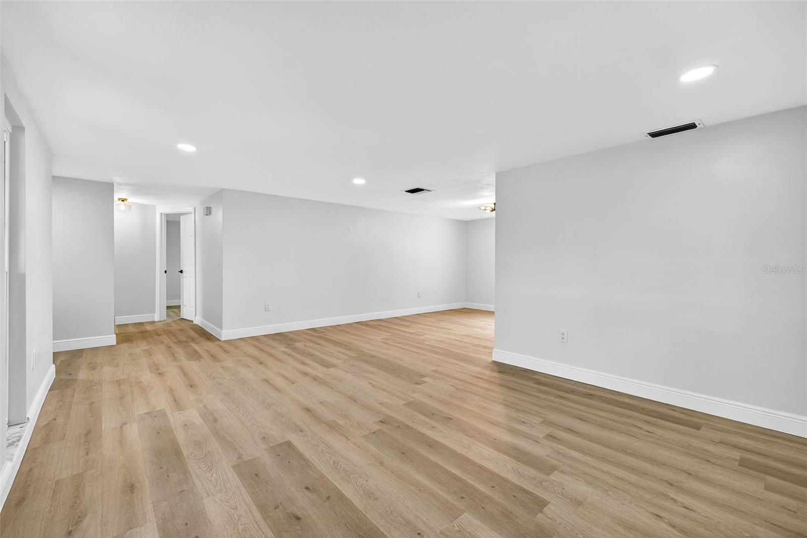 Image 10 of 38 For 7915 Ironbark Drive