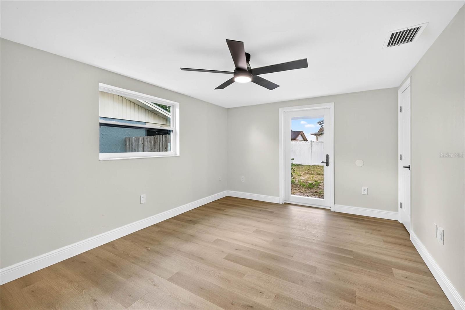 Image 25 of 38 For 7915 Ironbark Drive