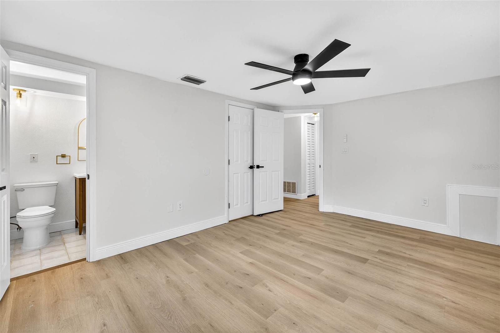 Image 27 of 38 For 7915 Ironbark Drive