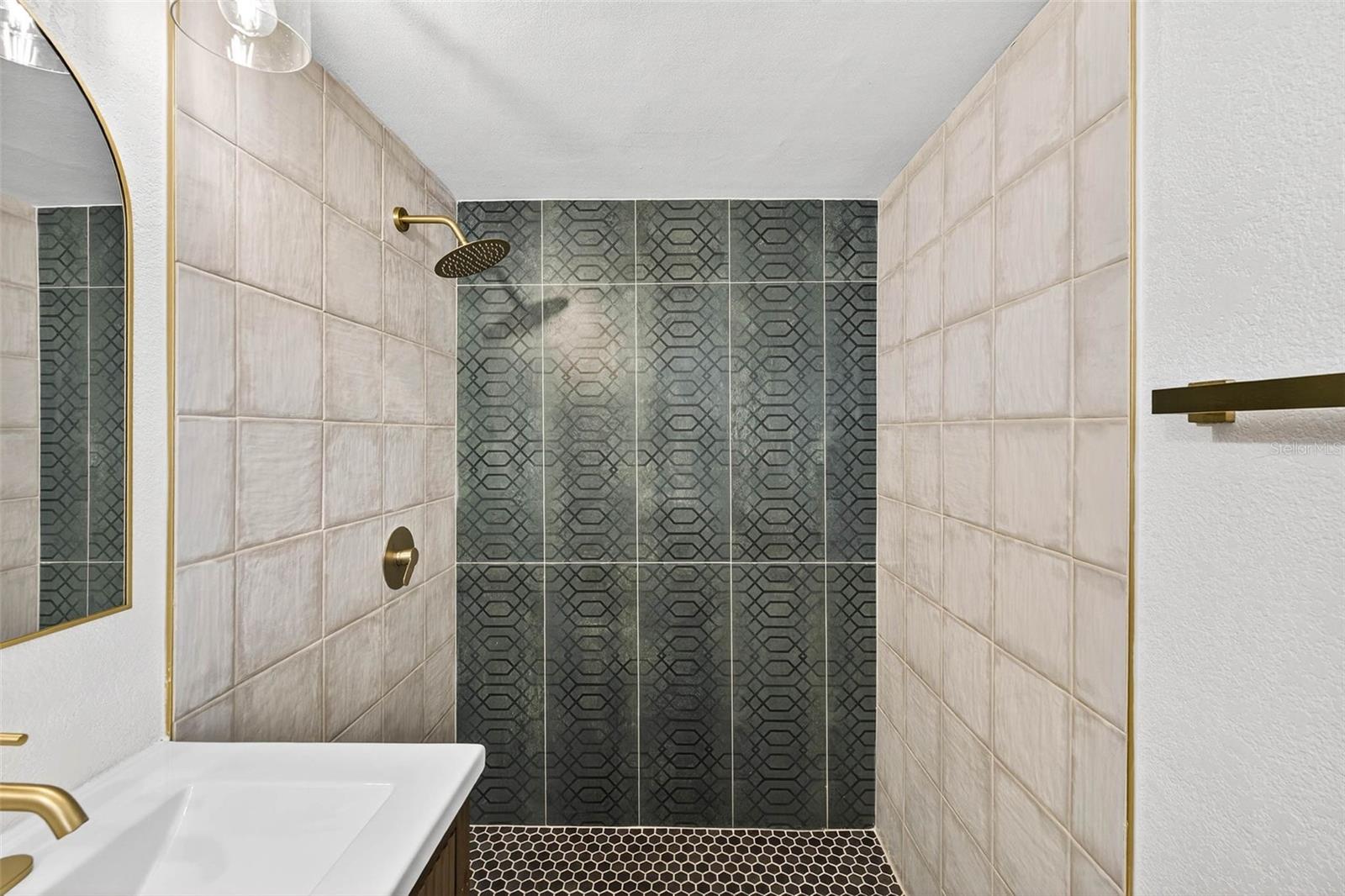 Image 29 of 38 For 7915 Ironbark Drive