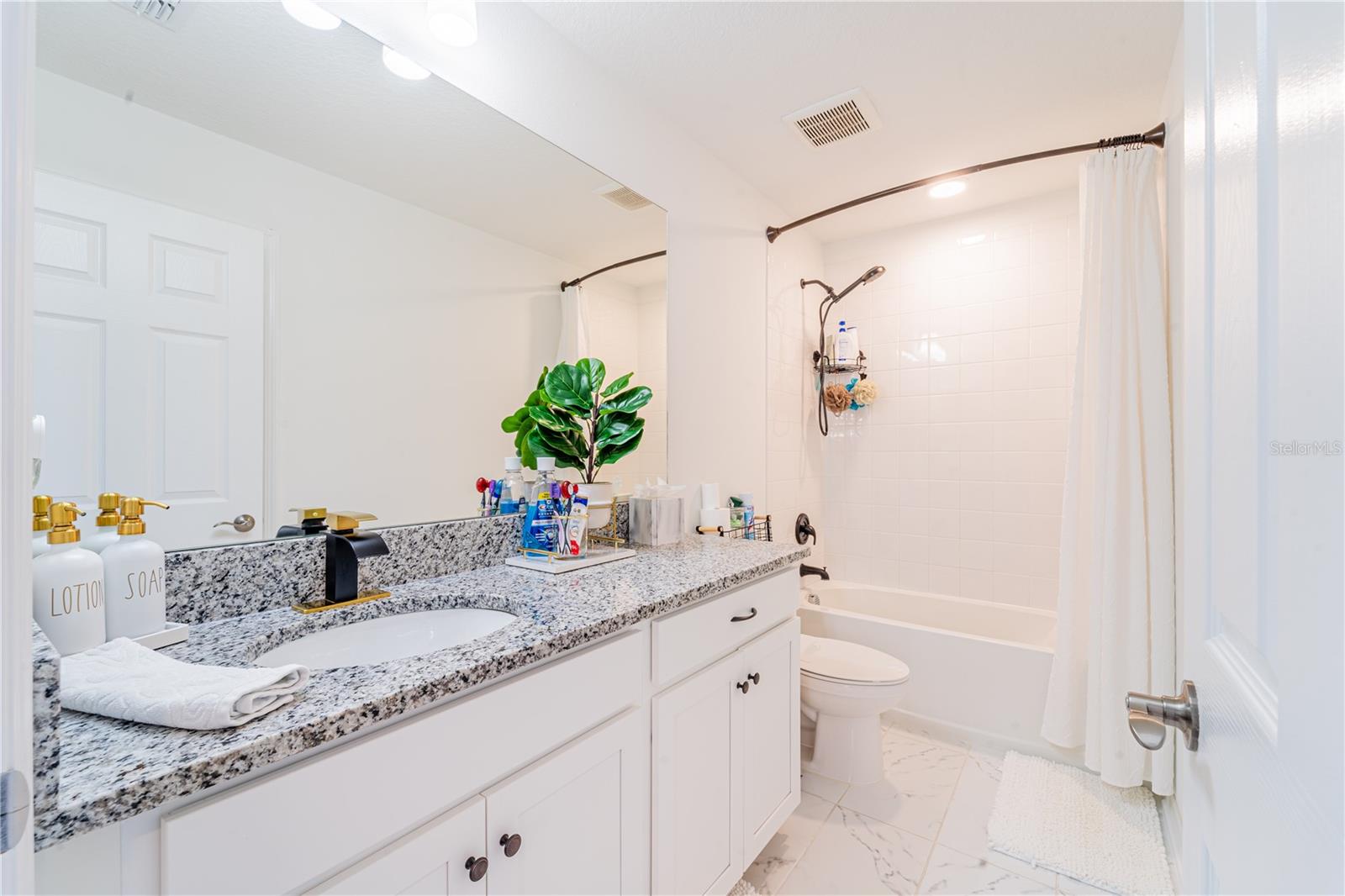 Image 41 of 54 For 7700 Bronze Oak Drive